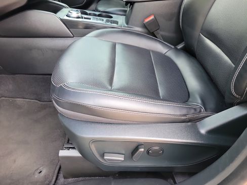 Used 2021 Ford Escape SEL w/ Technology Package image 5