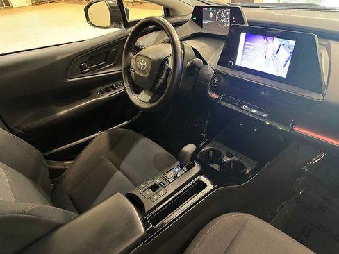 Used 2024 Toyota Prius Prime FWD image 28