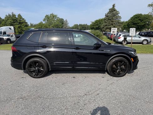 Used 2023 Volkswagen Tiguan SE R-Line AWD/4WD image 6