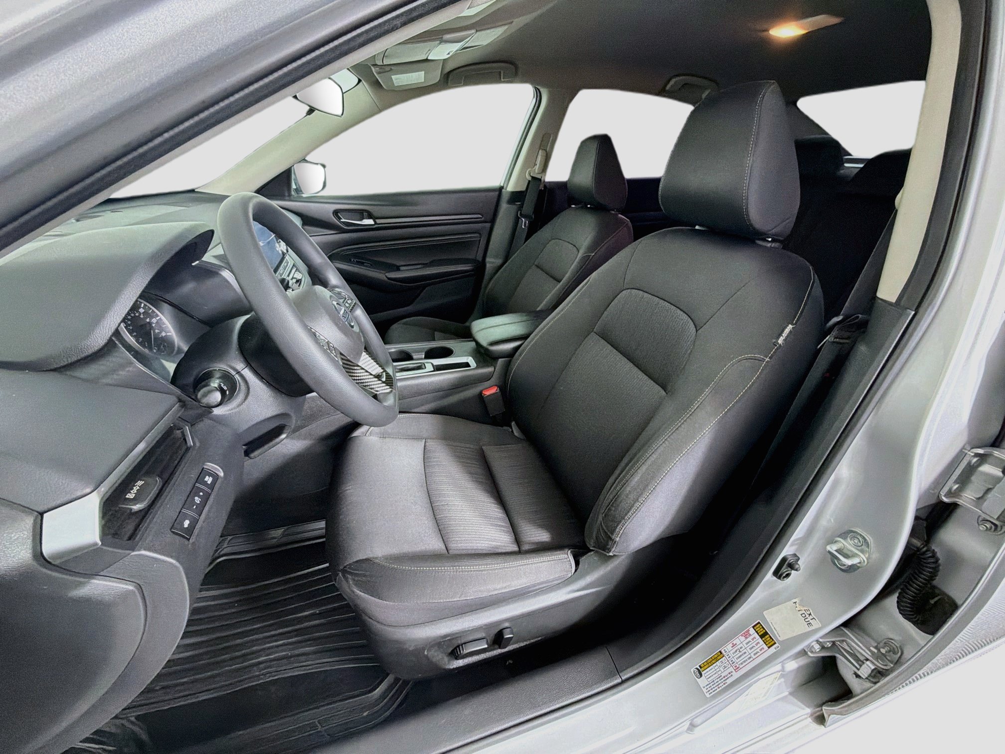 Used 2019 Nissan Altima 2.5 S FWD image 13