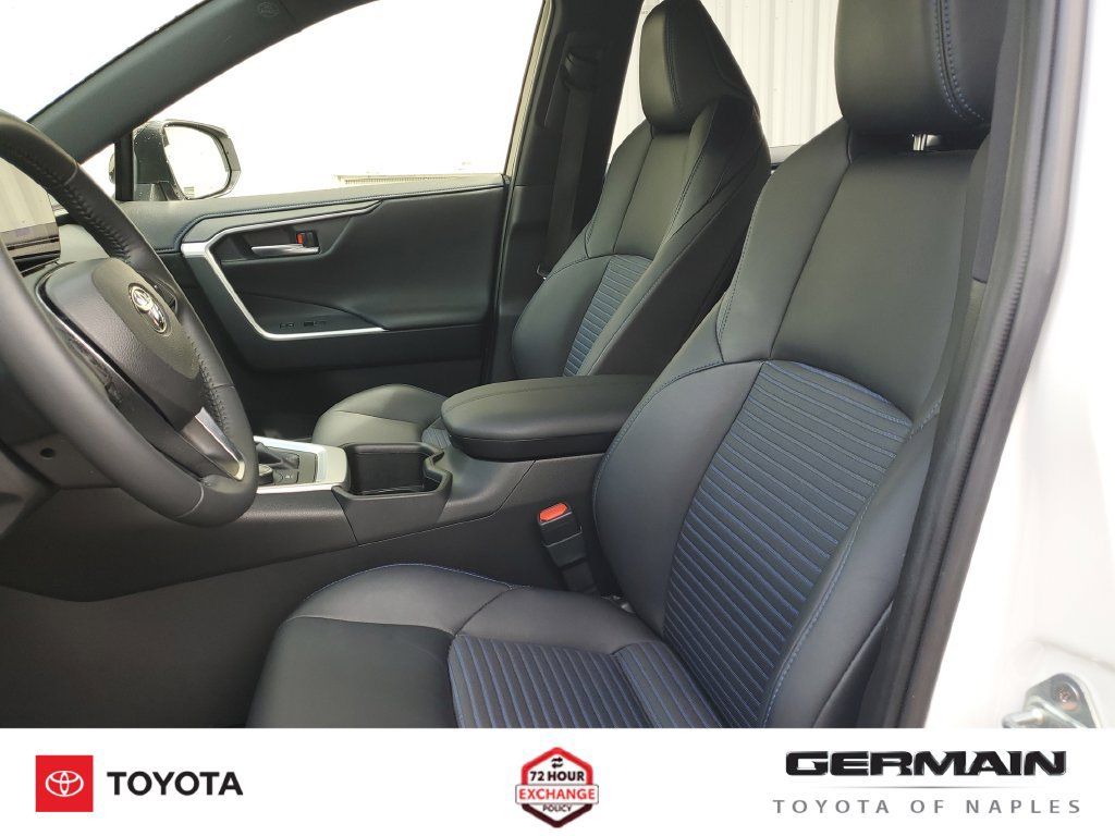 Certified 2025 Toyota RAV4 XSE AWD/4WD image 19