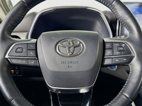 Used 2021 Toyota Highlander Platinum image 32