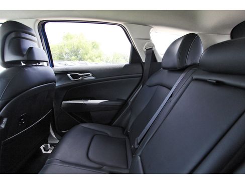 Certified 2024 Kia Sportage EX FWD image 12