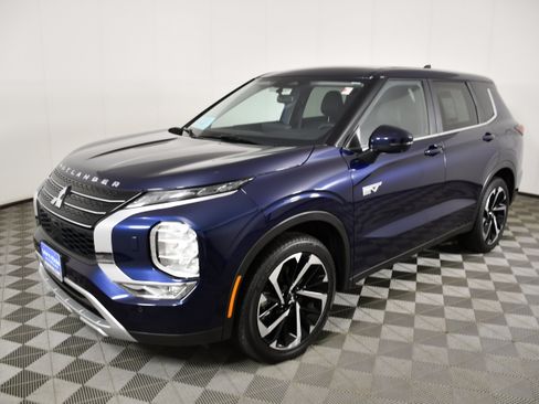 Used 2025 Mitsubishi Outlander SE AWD/4WD image 10