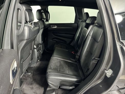Used 2017 Jeep Grand Cherokee Altitude image 22