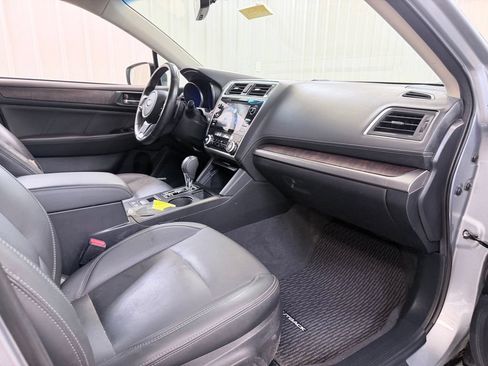Used 2019 Subaru Outback 2.5i Limited AWD/4WD image 31