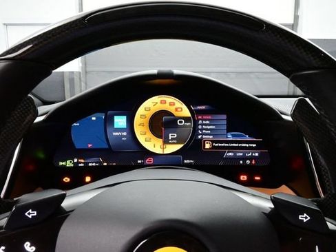 Used 2021 Ferrari Roma RWD image 9