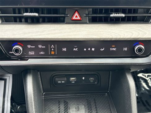 Used 2023 Kia Sportage X-Line w/ X-Line Premium Package image 16