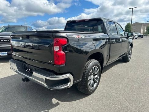 Used 2023 Chevrolet Silverado 1500 LT AWD/4WD image 6