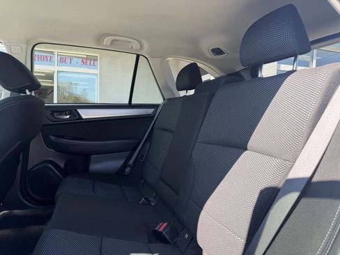 Used 2019 Subaru Outback 2.5i Premium image 23