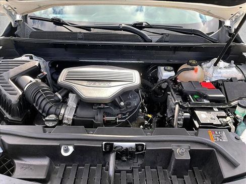 Used 2021 GMC Acadia SLE w/ Driver Convenience Package image 11