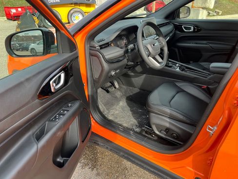 New 2026 Jeep Compass Limited image 14