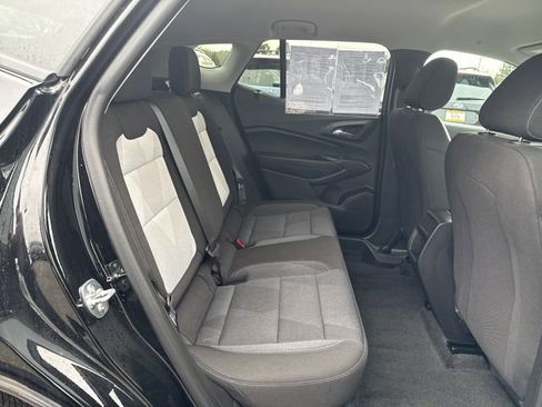 Used 2025 Chevrolet Trax LS image 10