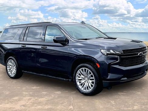 Certified 2023 Chevrolet Suburban RST AWD/4WD image 1