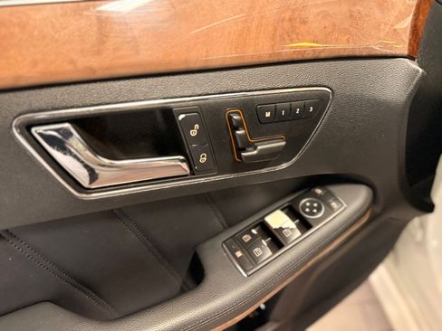 Used 2011 Mercedes-Benz E 350 4MATIC Sedan image 13