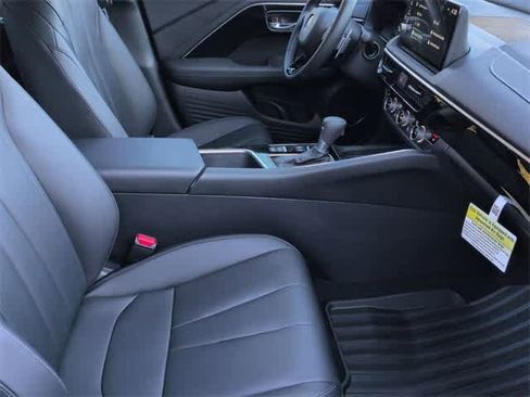 Used 2025 Acura ADX AWD image 24