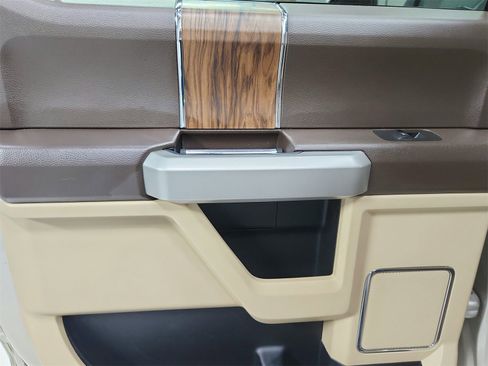 Used 2018 Ford F150 Lariat image 36