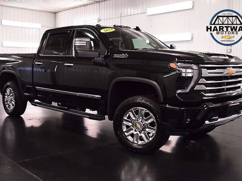 Used 2024 Chevrolet Silverado 2500 High Country w/ Z71 Off-Road Package AWD/4WD image 1