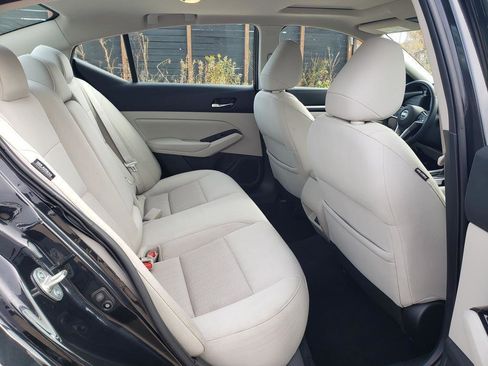 Used 2021 Nissan Altima 2.5 SV w/ SV Premium Package image 23