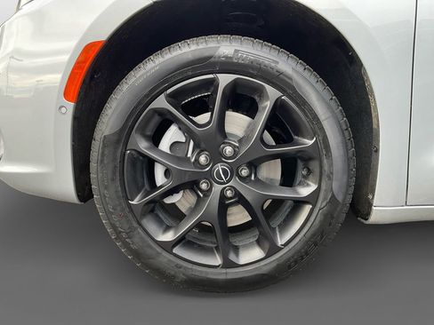 New 2026 Chrysler Pacifica Select w/ S Appearance Package image 15