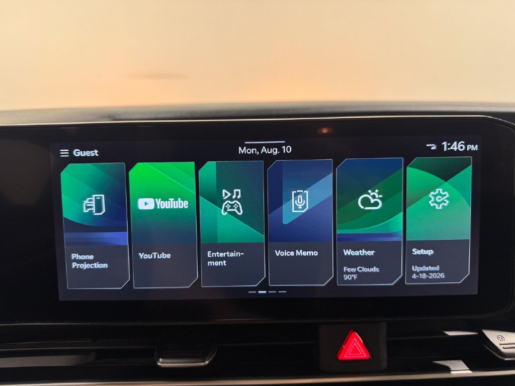 Used 2025 Kia Carnival FWD image 3