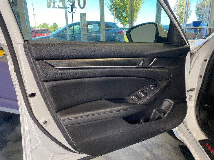 Used 2020 Honda Accord Sport image 11