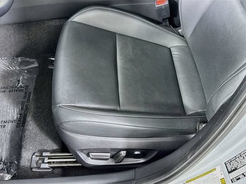 Certified 2025 Toyota Prius XLE FWD image 20