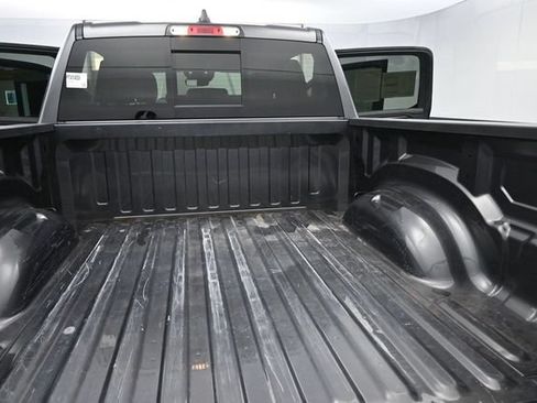 Used 2022 RAM 1500 Laramie AWD/4WD image 18