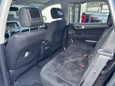 Used 2015 Nissan Pathfinder SV w/ Trailer Tow Package image 30