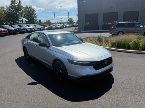 New 2025 Honda Accord SE image 7