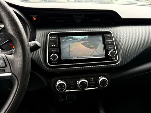 Used 2021 Nissan Kicks S FWD image 32