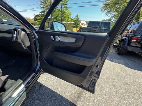 Used 2019 Volvo XC40 T5 Inscription AWD/4WD image 23