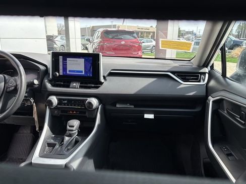 Used 2023 Toyota RAV4 LE image 27
