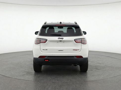 Used 2025 Jeep Compass Trailhawk image 7