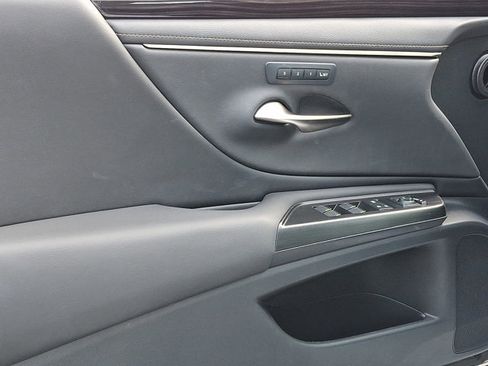 Used 2021 Lexus ES 250 w/ Premium Package image 13