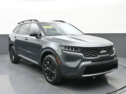 Used 2023 Kia Sorento S w/ Panoramic Sunroof Package image 1