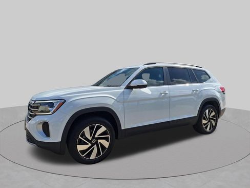 Used 2025 Volkswagen Atlas SE FWD image 9