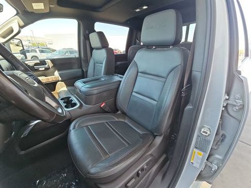 Used 2021 GMC Sierra 2500 Denali w/ Denali Ultimate Package AWD/4WD image 18