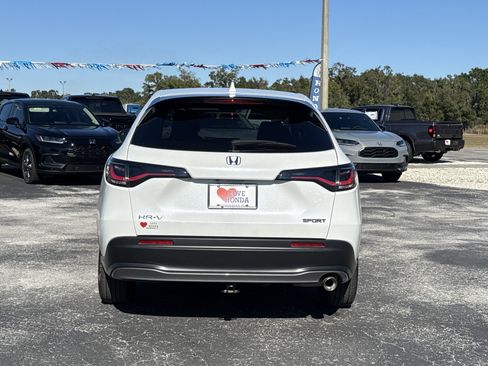 Certified 2025 Honda HR-V Sport image 8