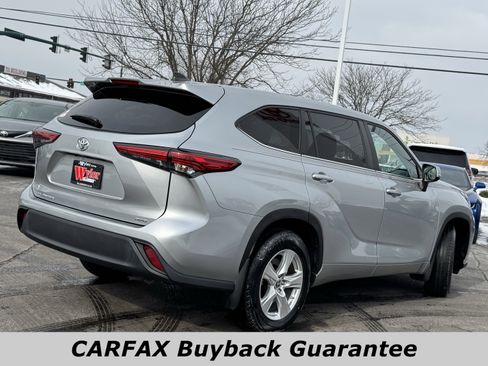 Used 2023 Toyota Highlander L image 3