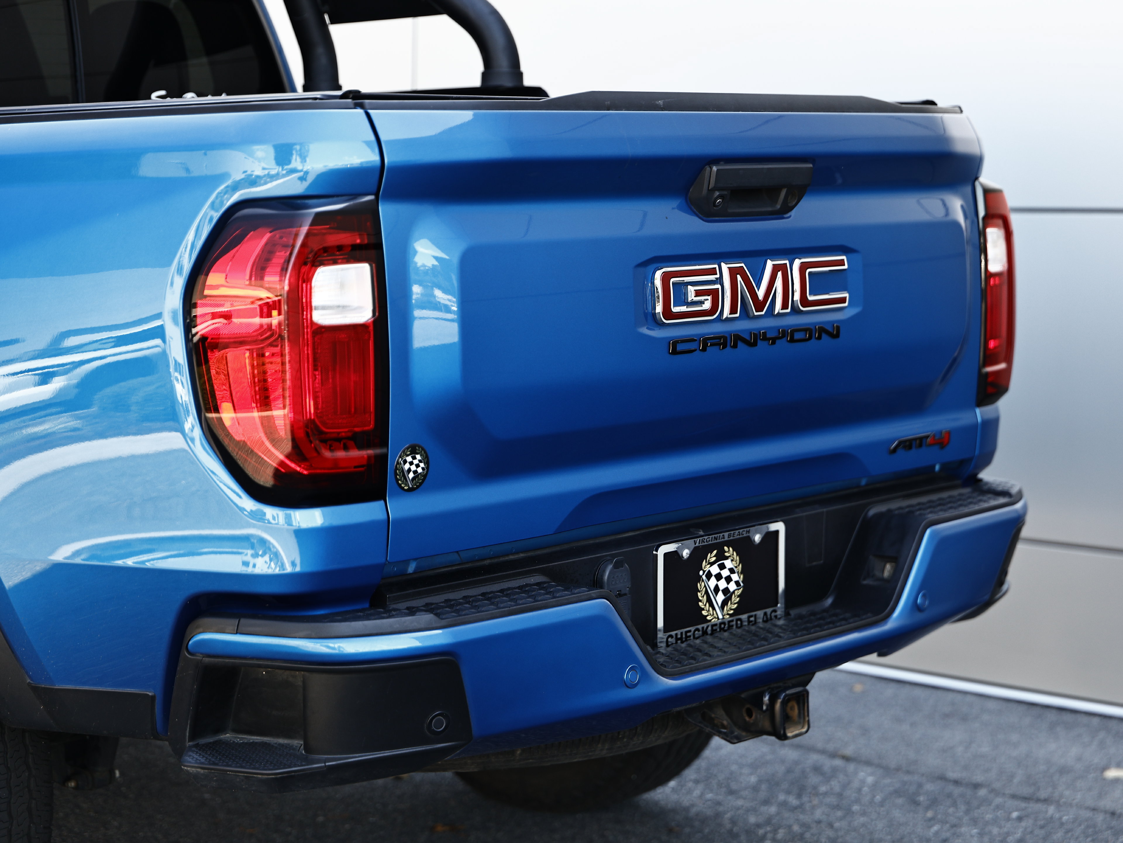 Used 2023 GMC Canyon AT4 w/ AT4 Premium Package AWD/4WD image 12