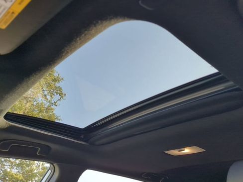 Used 2024 Toyota Corolla Cross XSE image 20