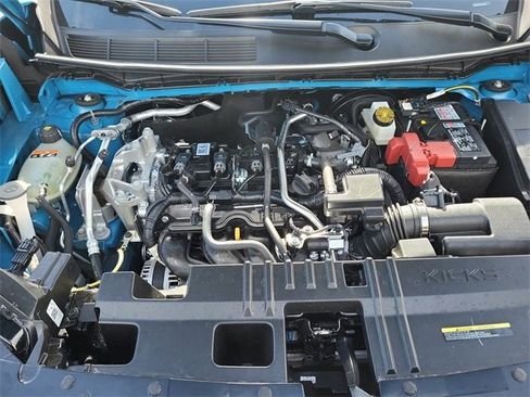 Certified 2025 Nissan Kicks SR image 31