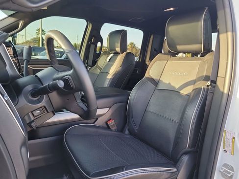 Used 2024 RAM 2500 Laramie w/ Night Edition image 18