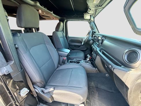 Used 2022 Jeep Wrangler Sport S AWD/4WD image 31