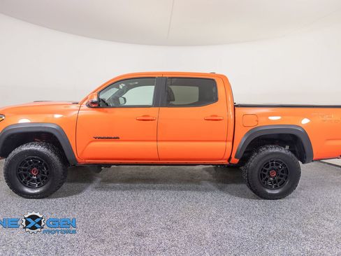 Used 2023 Toyota Tacoma TRD Pro AWD/4WD image 4