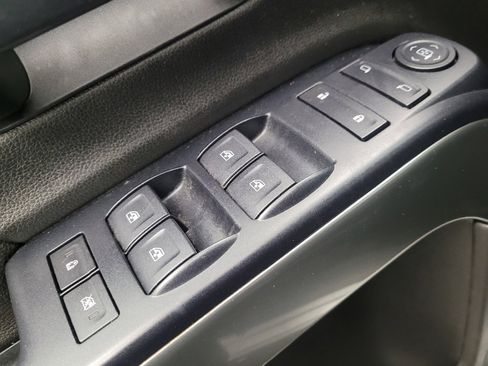 Used 2018 Chevrolet Silverado 1500 LT w/ All Star Edition AWD/4WD image 27