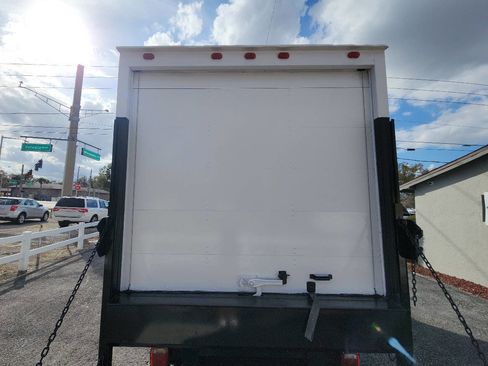 Used 2007 Chevrolet Express 3500 image 16