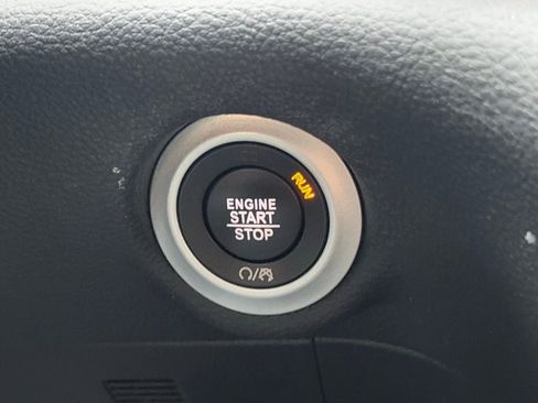 Used 2019 Chrysler Pacifica Limited w/ Advanced Safetytec Group image 12