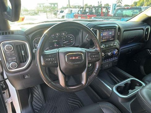 Used 2020 GMC Sierra 1500 AT4 w/ AT4 Premium Package AWD/4WD image 3